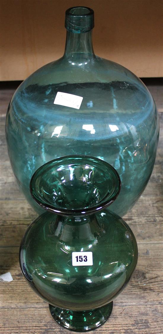 Green glass bottle & similar vase(-)